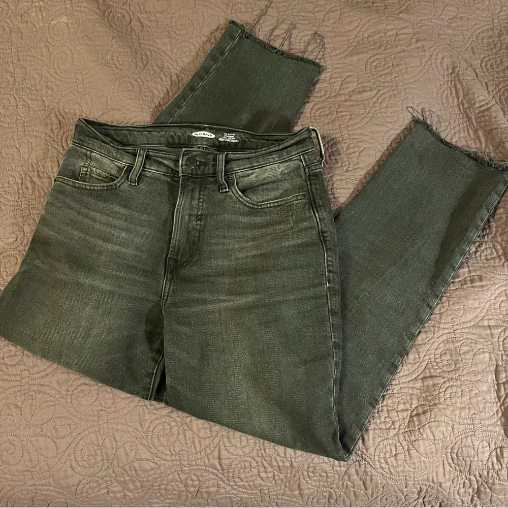 Old Navy High-Rise Straight Jeans